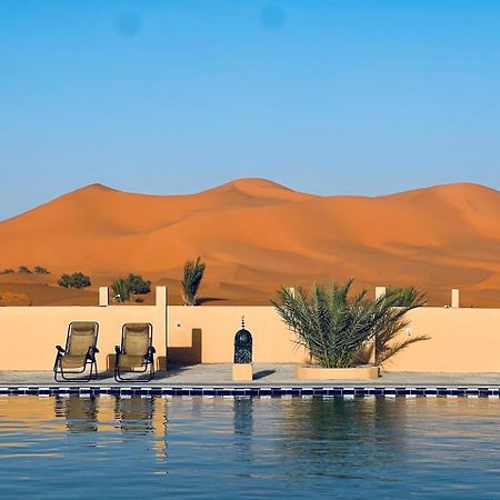 Hotel Camping Les Roses Des Dunes & Piscine Merzouga Exterior photo