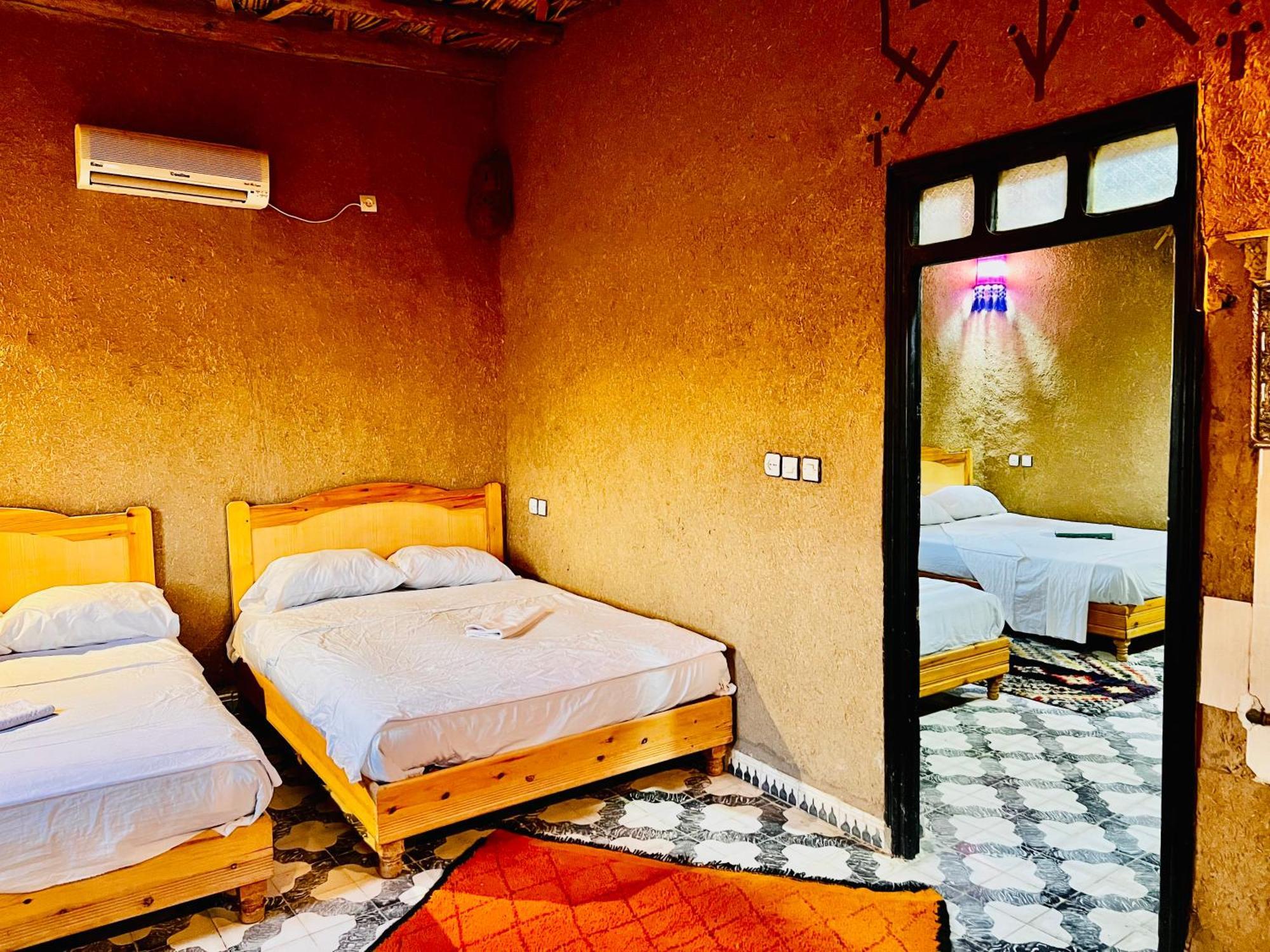 Hotel Camping Les Roses Des Dunes & Piscine Merzouga Exterior photo