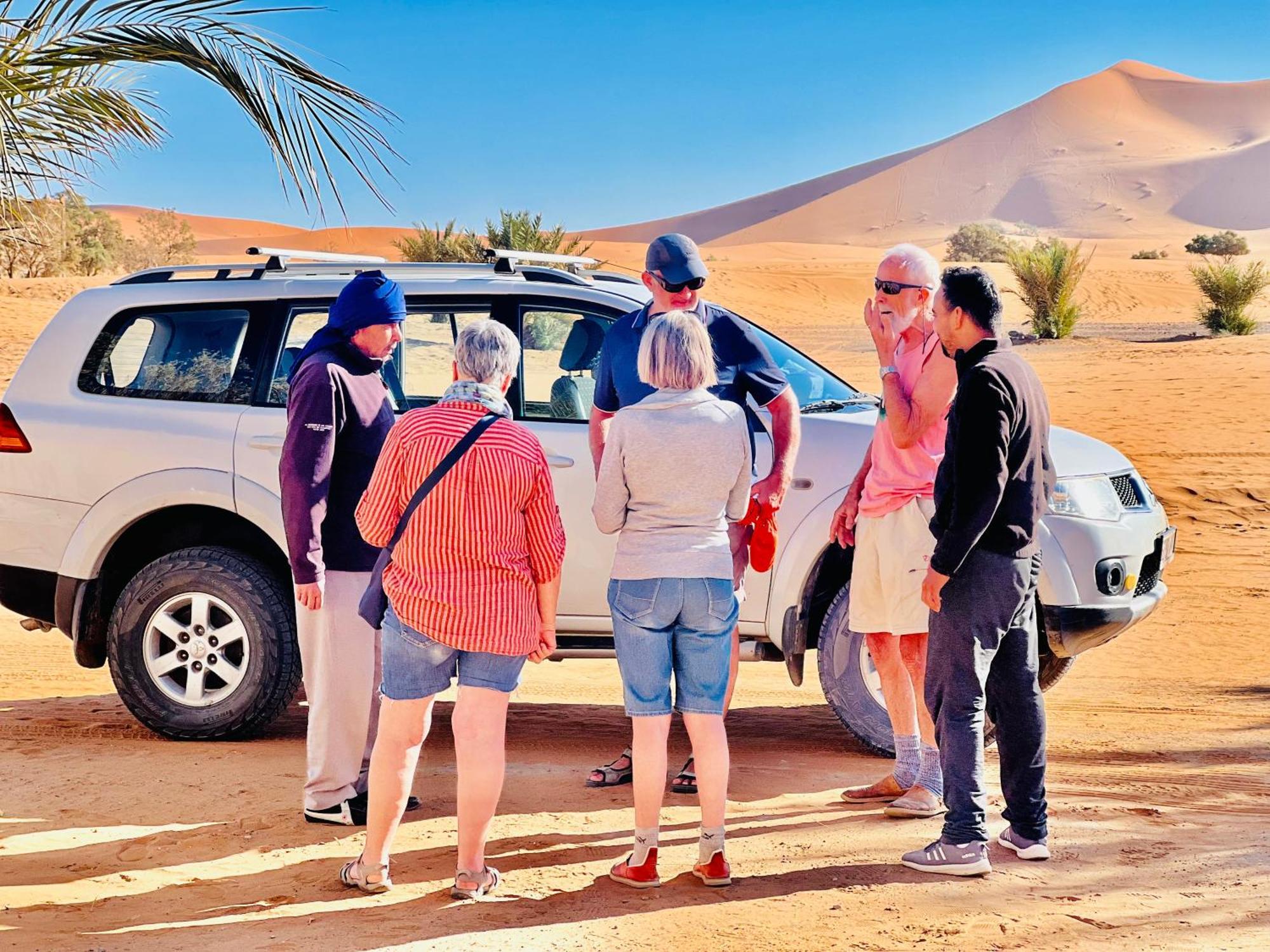 Hotel Camping Les Roses Des Dunes & Piscine Merzouga Exterior photo