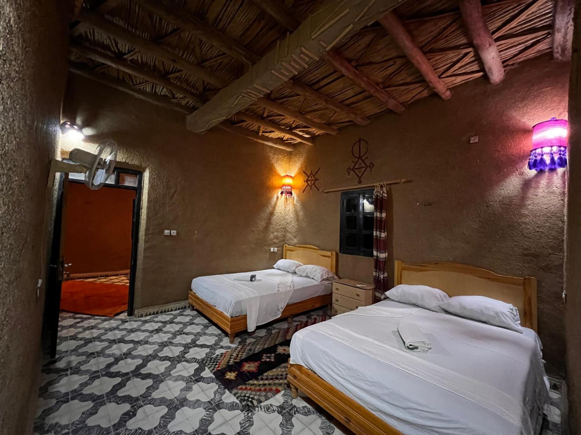 Hotel Camping Les Roses Des Dunes & Piscine Merzouga Exterior photo