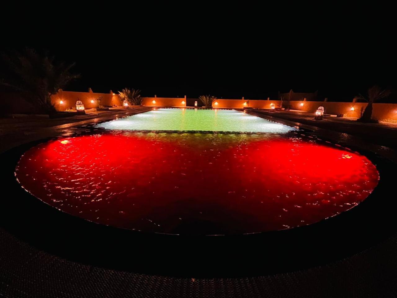 Hotel Camping Les Roses Des Dunes & Piscine Merzouga Exterior photo