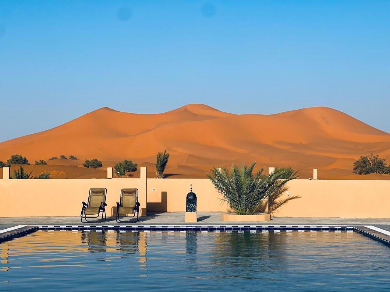 Hotel Camping Les Roses Des Dunes & Piscine Merzouga Exterior photo